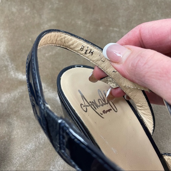 Amalfi by Rangoni Navy Patent Leather Heeled Sandal 8.5 M - Picture 6 of 8